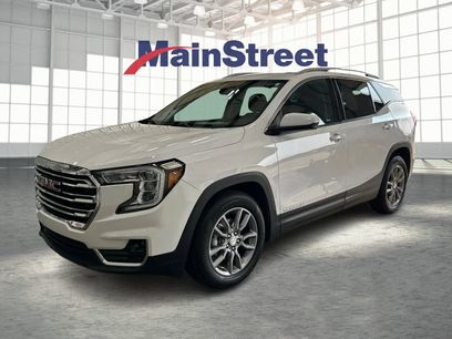 Used 2024 GMC Terrain SLT