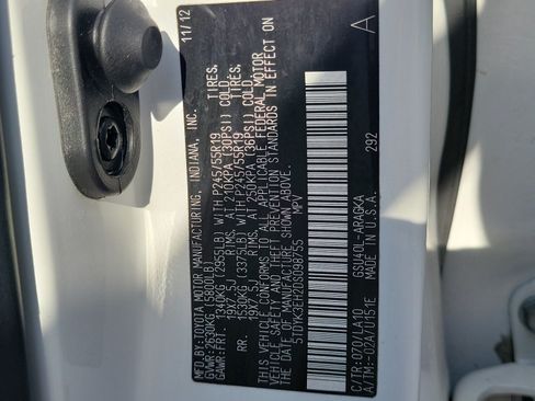 Used 2013 Toyota Highlander Limited FWD image 32