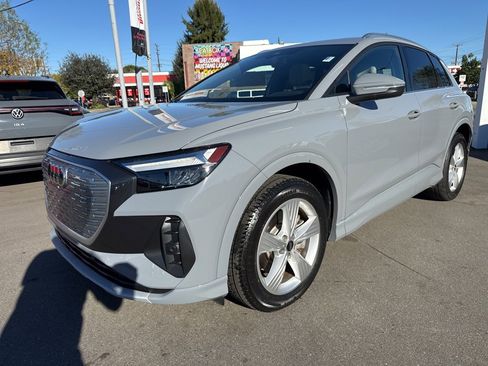 Used 2022 Audi Q4 e-tron Premium w/ Convenience Package image 35