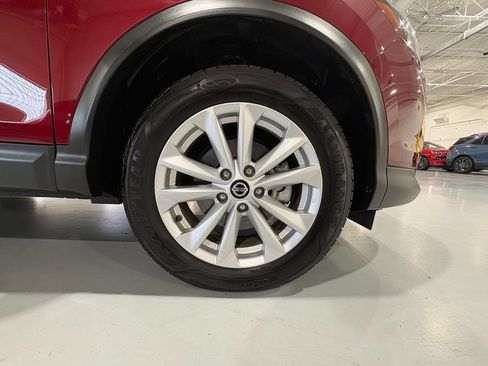 Used 2019 Nissan Rogue Sport SV AWD/4WD image 47