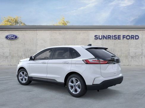 New 2024 Ford Edge SE image 4