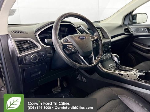 Used 2015 Ford Edge SEL w/ Equipment Group 201A AWD/4WD image 3