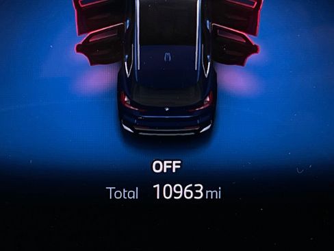 Certified 2025 BMW X1 xDrive28i w/ Technology Package image 18