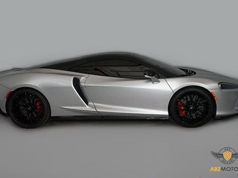 Used 2022 McLaren GT image 5
