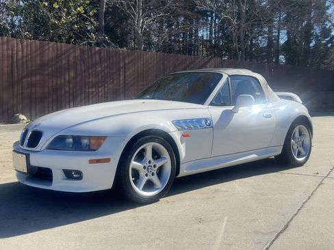 Used 1999 BMW Z3 2.5i image 1