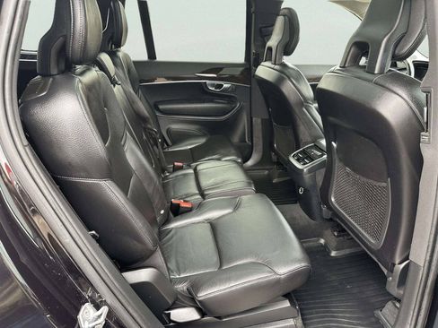 Used 2018 Volvo XC90 T6 Momentum w/ Convenience Package AWD/4WD image 17