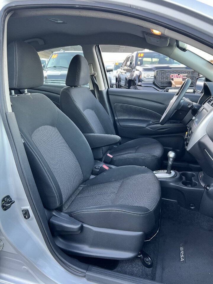 Used 2019 Nissan Versa SV FWD image 18
