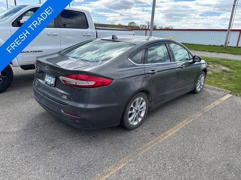 Used 2020 Ford Fusion SE FWD image 5
