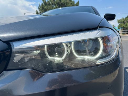 Used 2018 BMW 530i xDrive AWD/4WD image 9