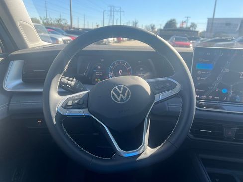 New 2026 Volkswagen Tiguan SE image 19