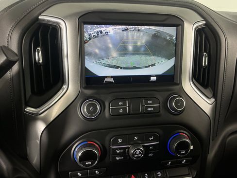 Used 2022 Chevrolet Silverado 3500 LT w/ Convenience Package image 18