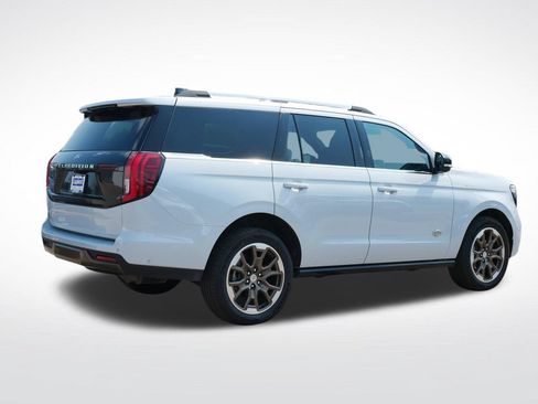 Used 2025 Ford Expedition King Ranch AWD/4WD image 3
