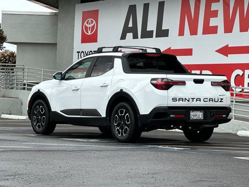 Used 2022 Hyundai Santa Cruz SEL Premium image 3