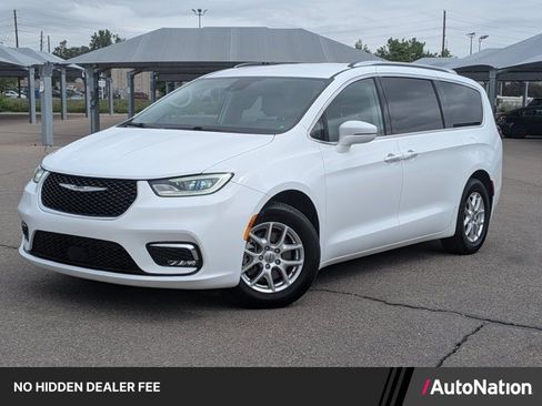 Used 2021 Chrysler Pacifica Touring-L w/ Uconnect Theater Family Group FWD image 1