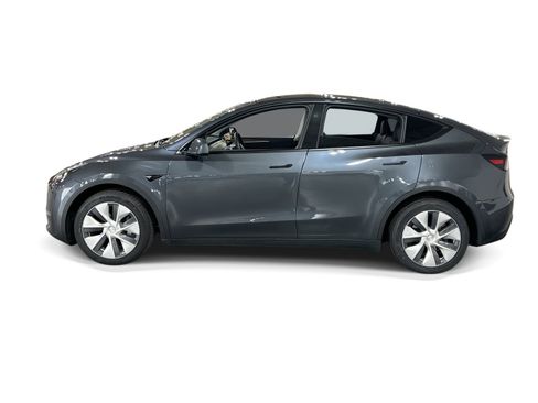 Certified 2023 Tesla Model Y Long Range AWD/4WD image 3