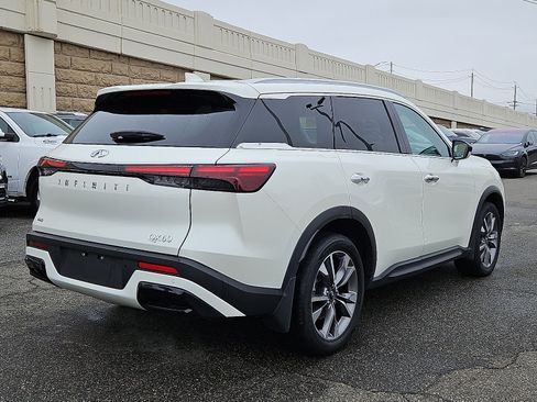 Certified 2023 INFINITI QX60 Luxe w/ Performance Audio Package AWD/4WD image 4