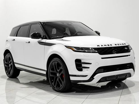 Used 2023 Land Rover Range Rover Evoque R-Dynamic SE image 3