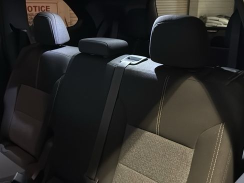 Used 2025 GMC Acadia Elevation image 27