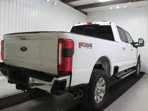 Used 2024 Ford F250 Lariat w/ Chrome Package AWD/4WD image 6