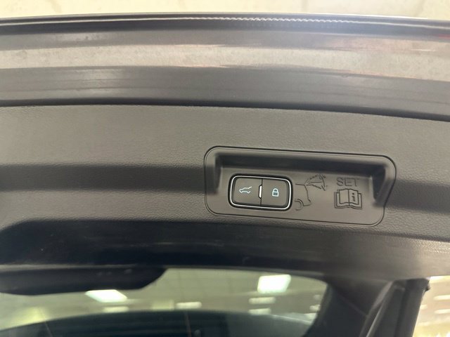 Used 2023 Ford Explorer XLT w/ Equipment Group 202A AWD/4WD image 23