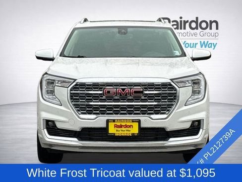 Used 2023 GMC Terrain Denali w/ LPO, Floor Liner Package AWD/4WD image 3