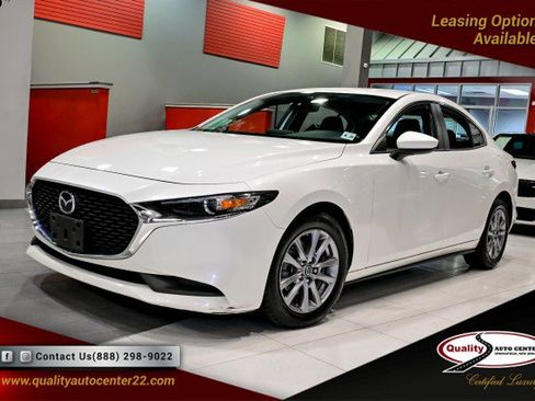 Used 2021 MAZDA MAZDA3 s image 1