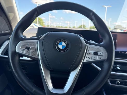 Used 2026 BMW X7 xDrive40i AWD/4WD image 9