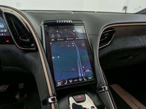 Certified 2022 Ferrari Roma image 33