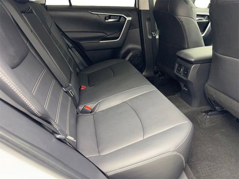 Used 2024 Toyota RAV4 XLE Premium image 40