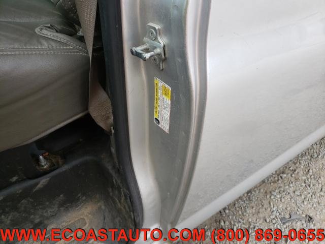 Used 2016 Chevrolet Express 2500 RWD image 9