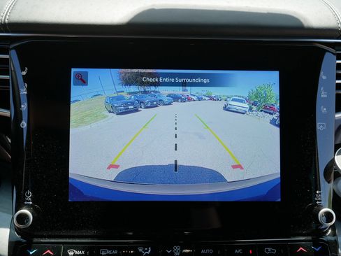 Used 2022 Jeep Wagoneer Series III AWD/4WD image 28