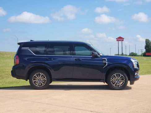 New 2026 Nissan Armada SL w/ Captain's Chari Seat Package RWD image 7
