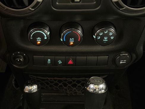 Used 2016 Jeep Wrangler Unlimited Sport w/ Quick Order Package 24S AWD/4WD image 18