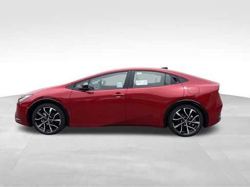 New 2026 Toyota Prius Plug-In Hybrid FWD image 2