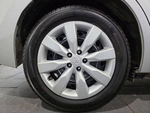 Used 2014 Toyota Corolla LE image 13