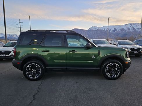 Used 2025 Ford Bronco Sport Outer Banks w/ Outer Banks Tech Package+ image 2