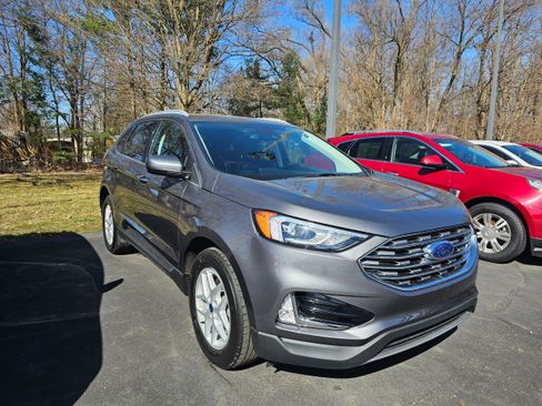 Used 2022 Ford Edge SEL w/ Convenience Package image 4