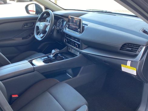Certified 2025 Nissan Rogue S FWD image 21