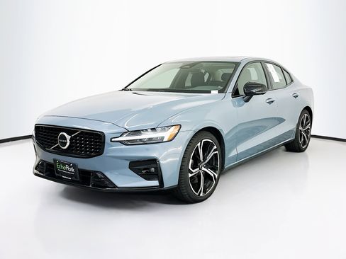 Used 2024 Volvo S60 B5 Core AWD/4WD image 3