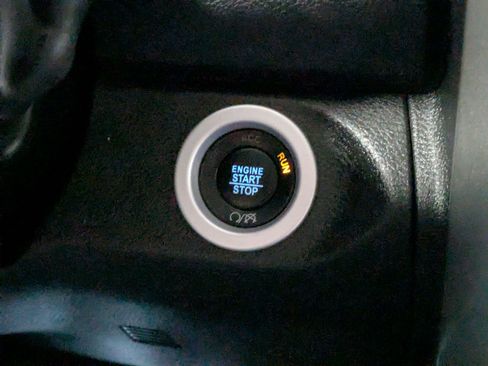 Used 2018 RAM 2500 Laramie AWD/4WD image 17