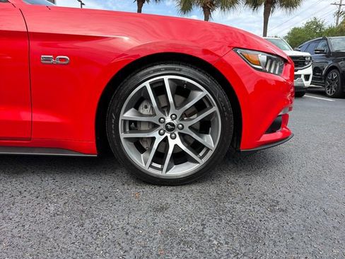 Used 2017 Ford Mustang GT Premium w/ Equipment Group 401A RWD image 32