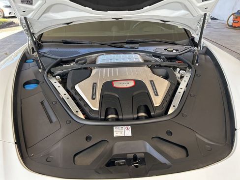 Used 2020 Porsche Panamera GTS image 12