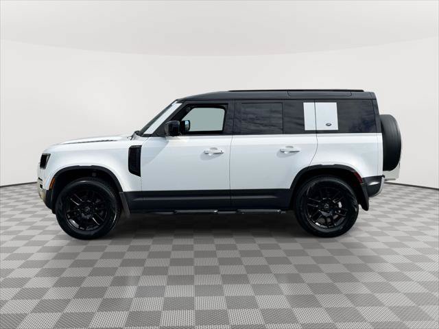 Used 2023 Land Rover Defender 110 S AWD/4WD image 4