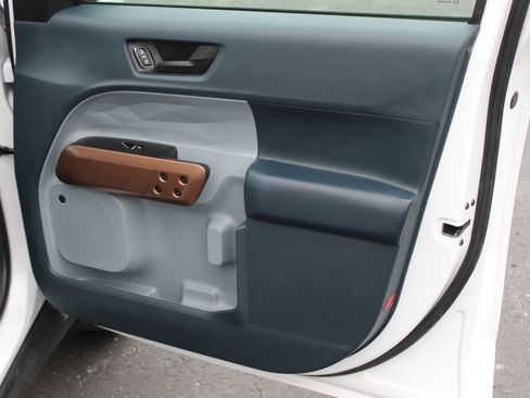 Used 2024 Ford Maverick Lariat image 19