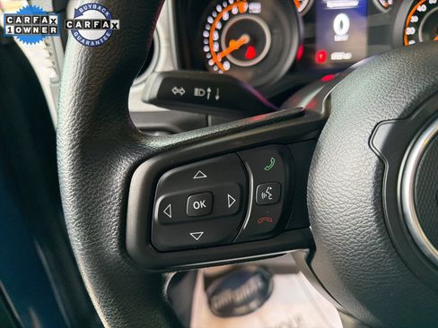 Used 2025 Jeep Gladiator Sport image 10