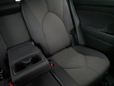 Certified 2024 Toyota Highlander LE image 19