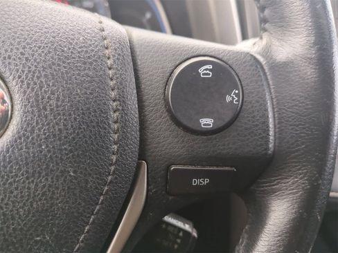 Used 2014 Toyota RAV4 Limited image 25