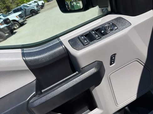 Used 2017 Ford F250 XL w/ STX Appearance Package AWD/4WD image 12