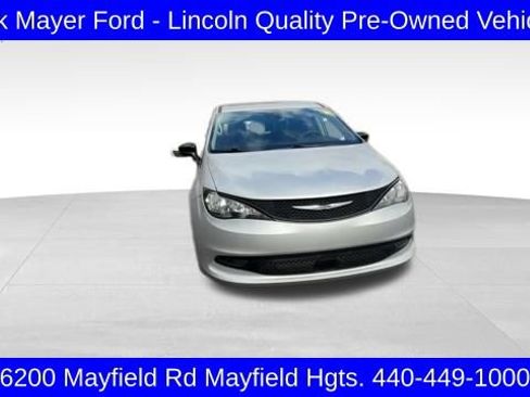 Used 2024 Chrysler Voyager LX image 36