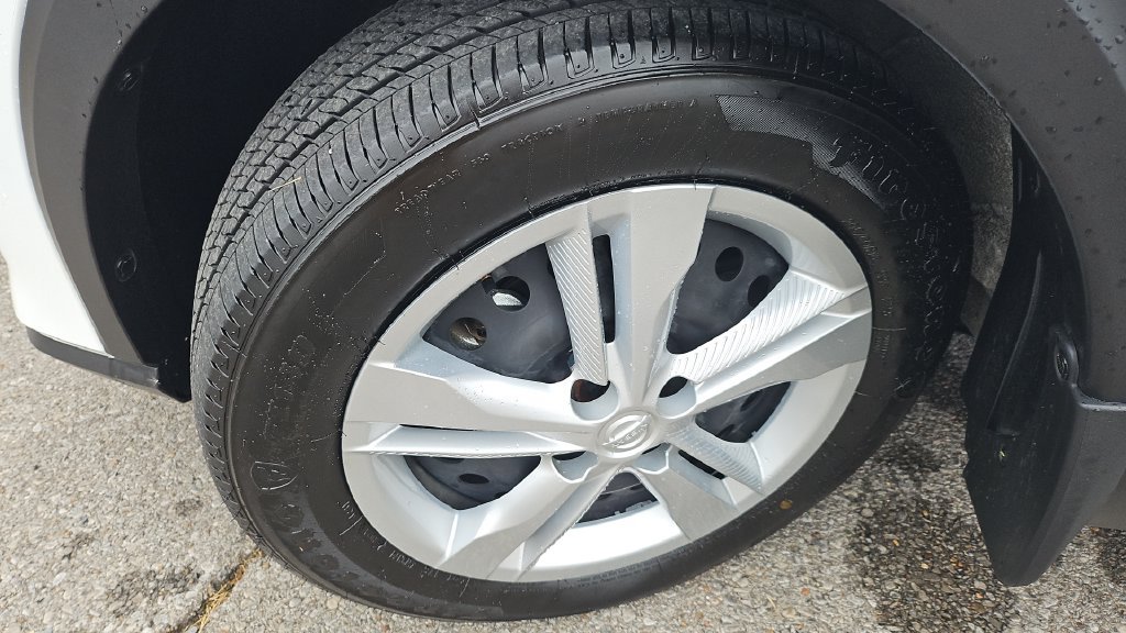 Certified 2025 Nissan Kicks Play S FWD image 21
